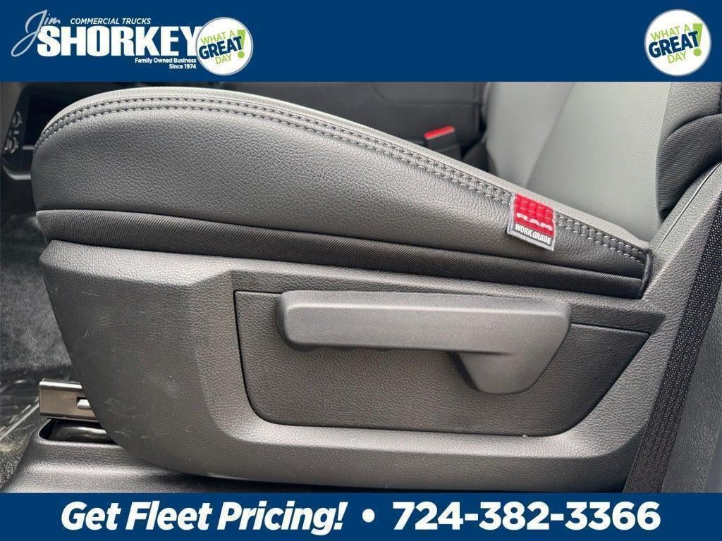 2026 RAM 5500 Tradesman DRW 4x4 / 6.7L Diesel / 11' Service Body