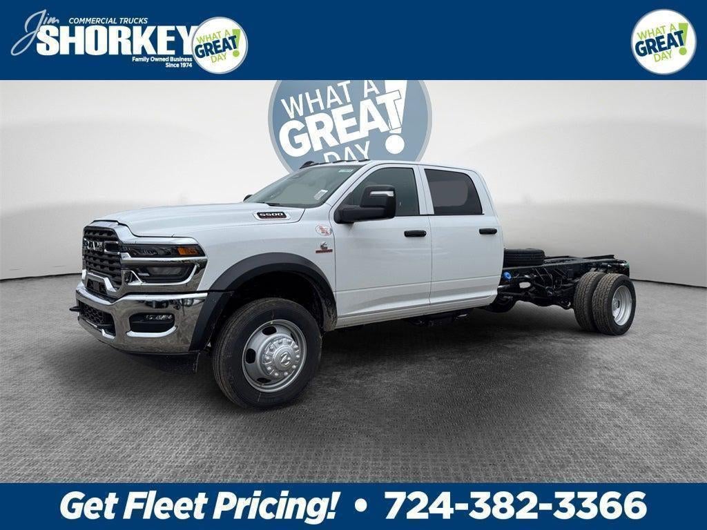 2026 RAM 5500 Tradesman DRW 4x4 / 6.7L Diesel / 11' Service Body