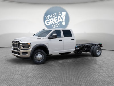 2027 RAM 5500 Tradesman DRW 4x4 / 6.7L Diesel / 84" CA Chassis