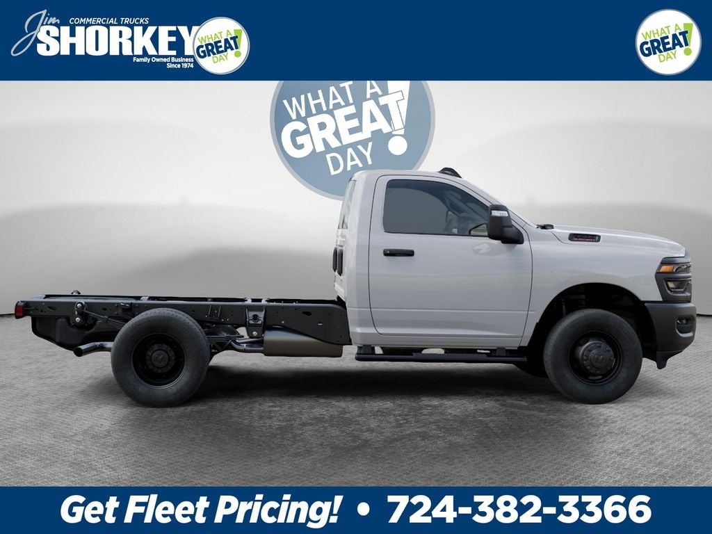 2026 RAM 3500 Tradesman DRW 4x4 / 6.4L V8 / 60" CA Chassis