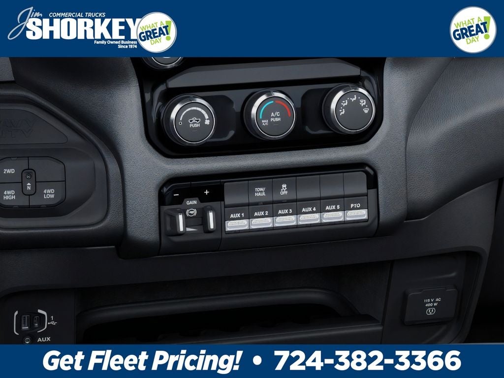 2026 RAM 3500 Tradesman DRW 4x4 / 6.4L V8 / 60" CA Chassis