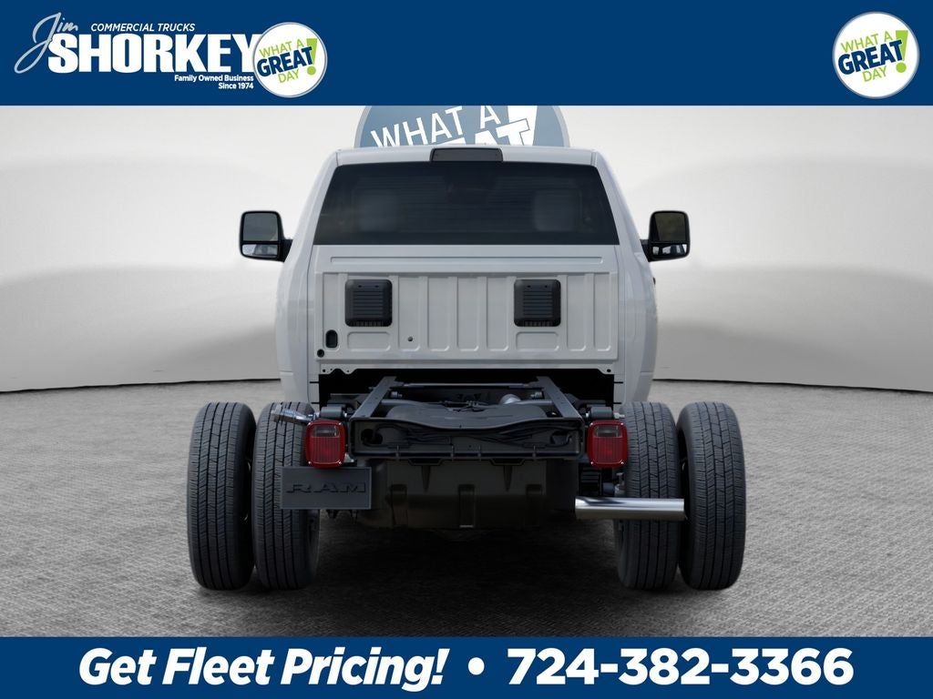 2026 RAM 3500 Tradesman DRW 4x4 / 6.4L V8 / 60" CA Chassis