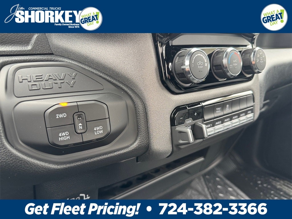 2026 RAM 3500 Tradesman DRW 4x4 / 6.4L Hemi / 60" CA Chassis