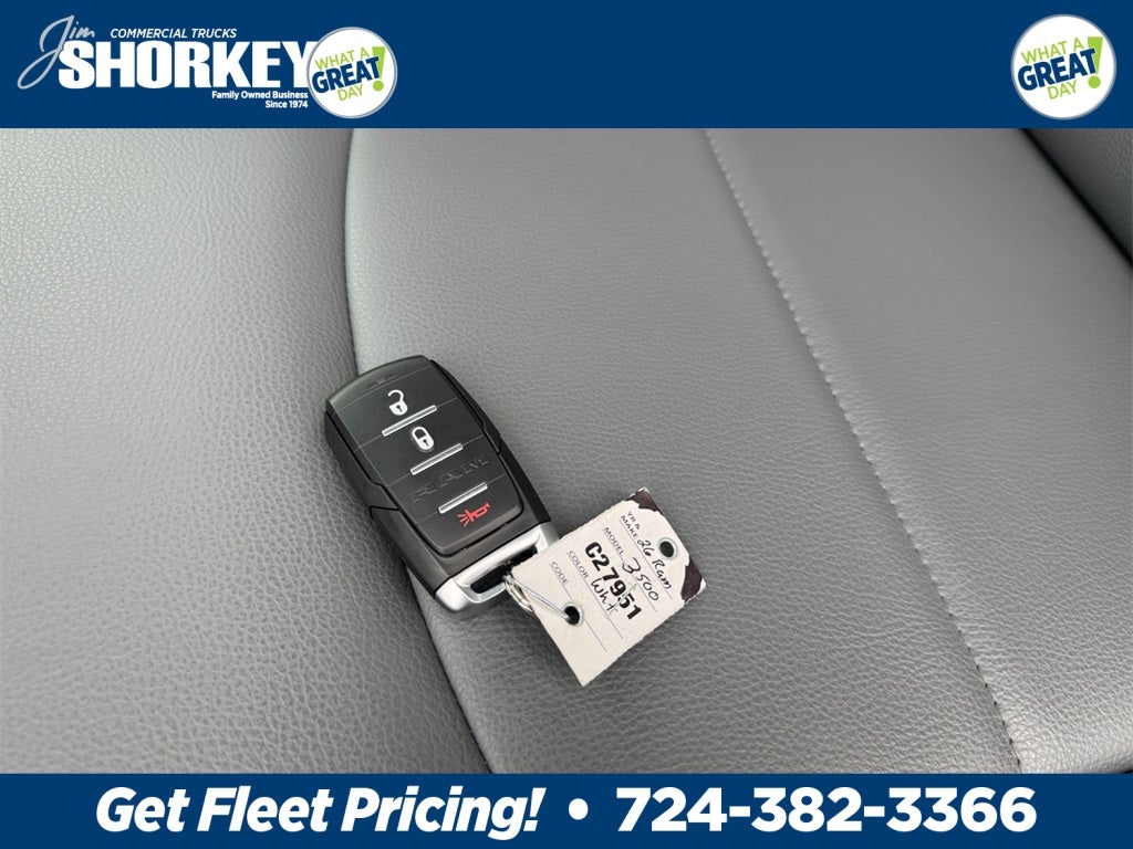 2026 RAM 3500 Tradesman DRW 4x4 / 6.4L Hemi / 60" CA Chassis