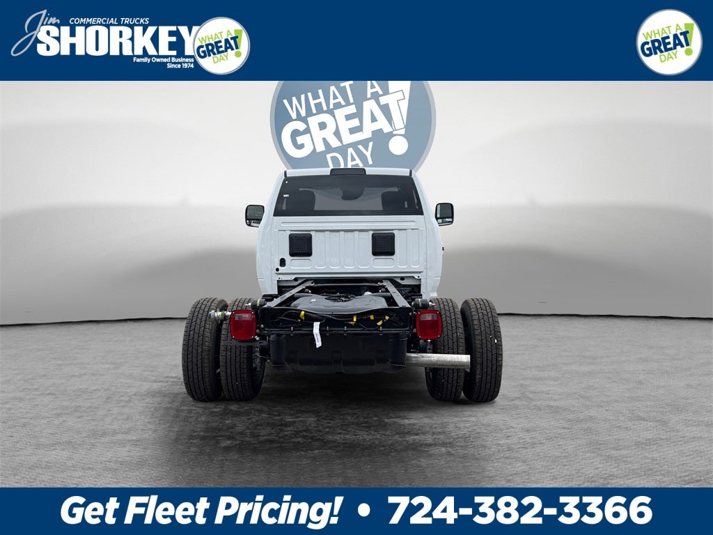 2026 RAM 3500 Tradesman DRW 4x4 / 6.4L Hemi / 60" CA Chassis