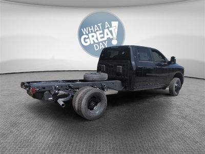 2025 RAM 3500 Tradesman DRW 4x4 / 6.4L Hemi V8 / 9' Service Body
