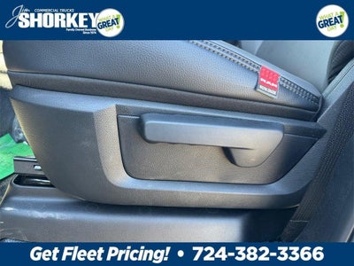 2026 RAM 3500 Tradesman DRW 4x4 / 6.7L Diesel / 9' Service Body