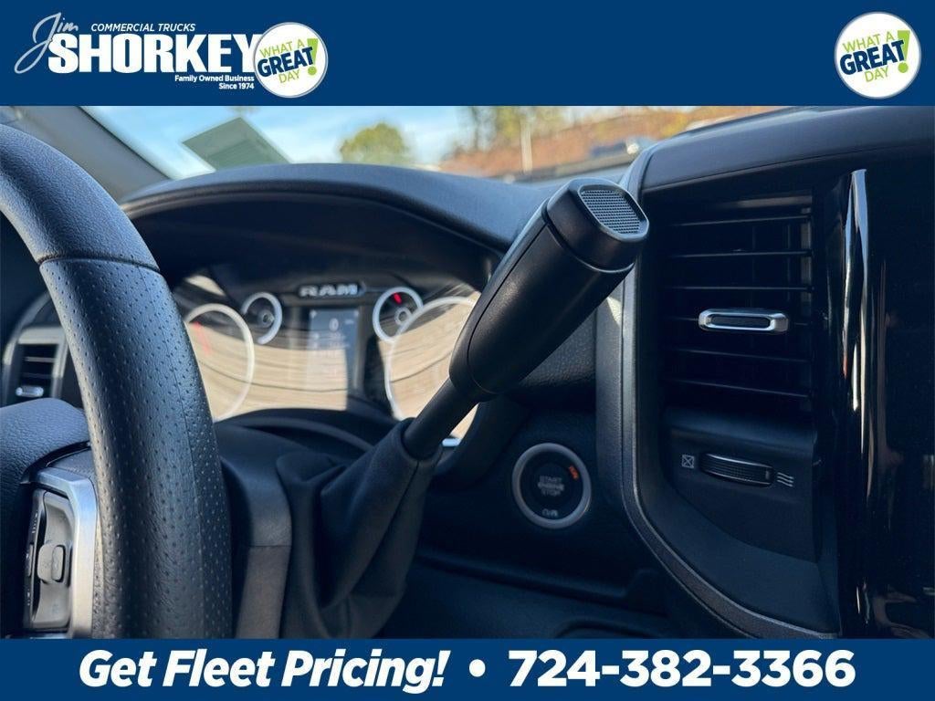 2026 RAM 3500 Tradesman DRW 4x4 / 6.7L Diesel / 9' Service Body