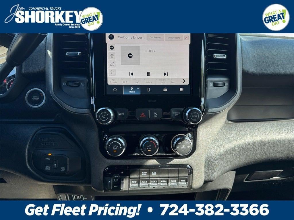 2026 RAM 3500 Tradesman DRW 4x4 / 6.7L Diesel / 9' Service Body