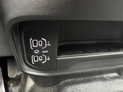 2026 RAM 3500 Tradesman DRW 4x4 / 6.7L Diesel / 9' Service Body